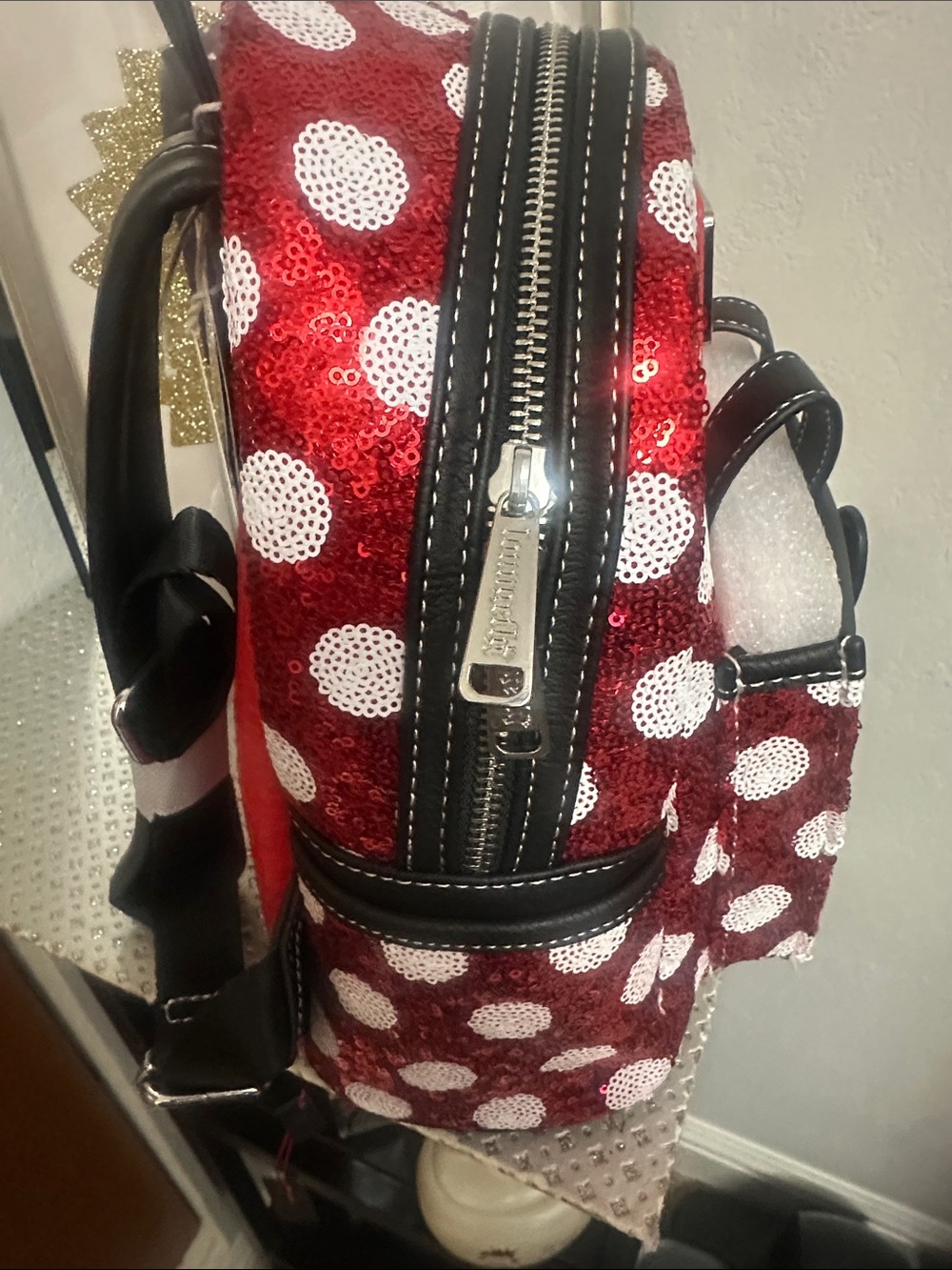 Loungefly Red & White Minnie Mouse Sequin Mini Backpack NWT - Picture 5 of 5